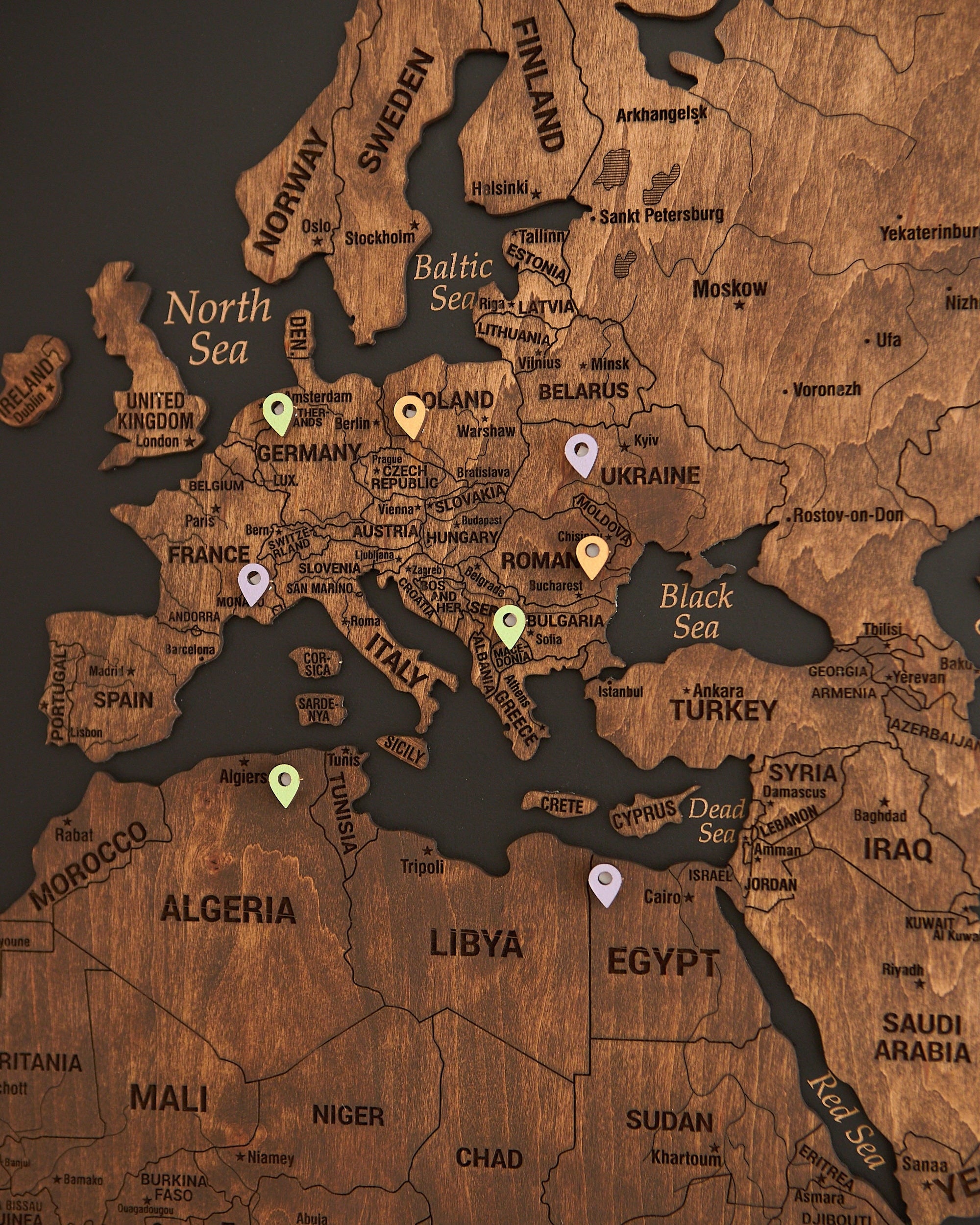 Wooden World Map Décor