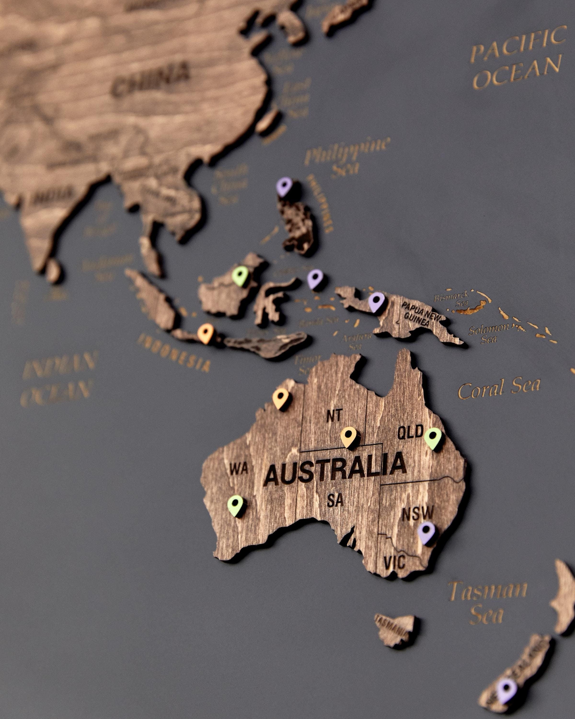 Wooden World Map Wall Décor